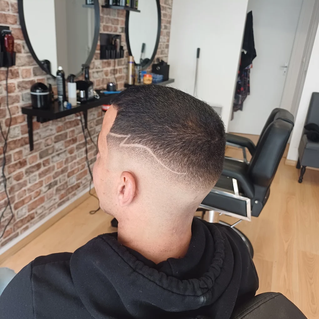 Coupe et coiffure General Barber 8